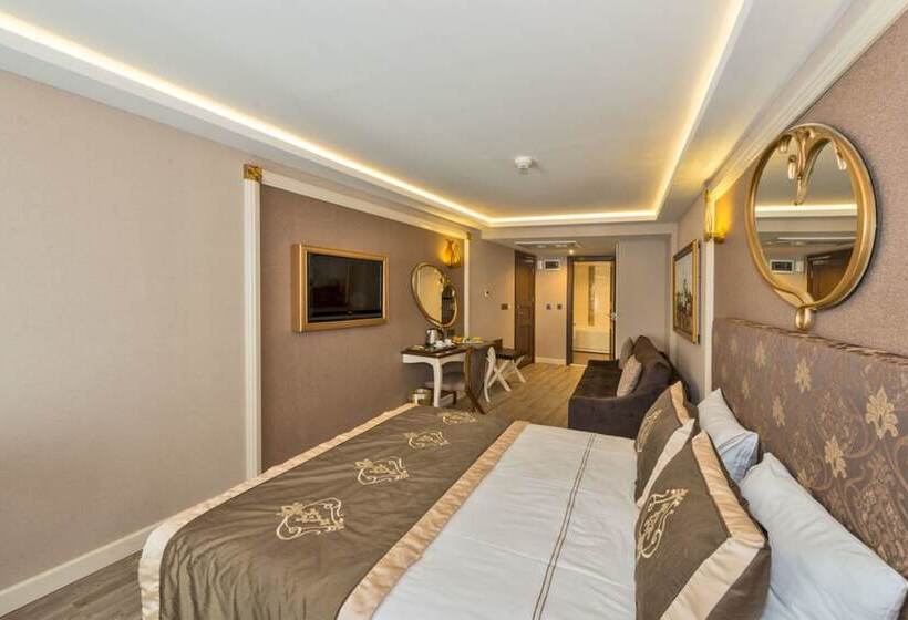 이코노미 룸, The Pera Hill