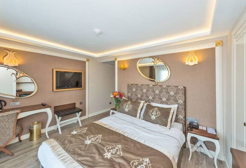 이코노미 룸, The Pera Hill