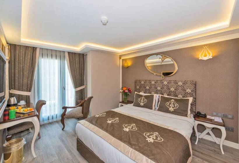 이코노미 룸, The Pera Hill