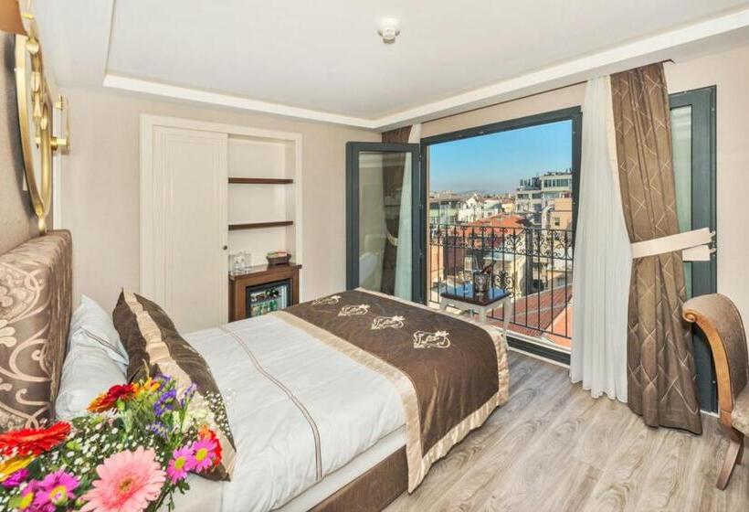 스탠다드 룸, The Pera Hill