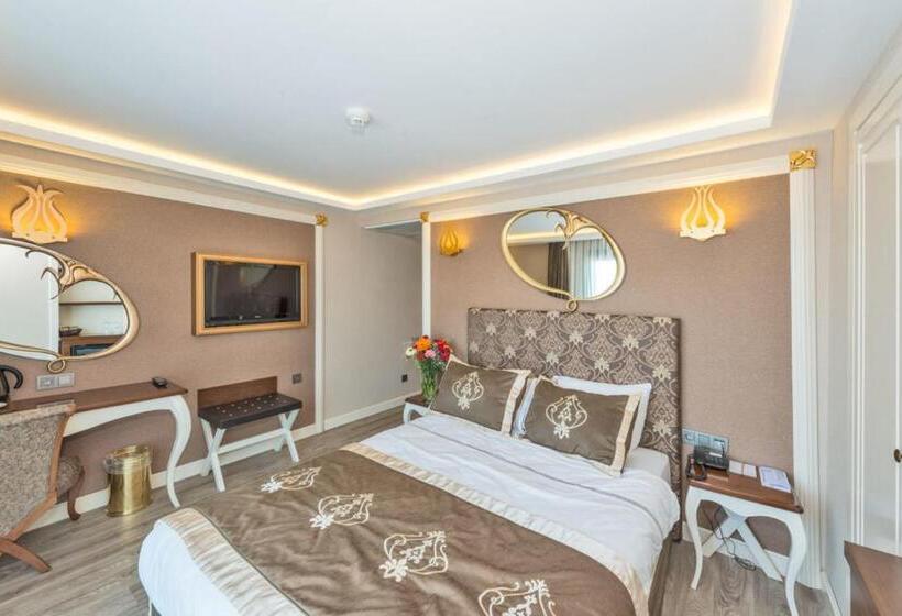 이코노미 룸, The Pera Hill