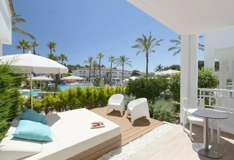سوییت با چشم‌انداز استخر, Mar Hotels Playa Mar & Spa