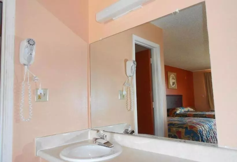 キングサイズベッドのスタンダードルーム, Budget Inn And Suites Siloam Springs