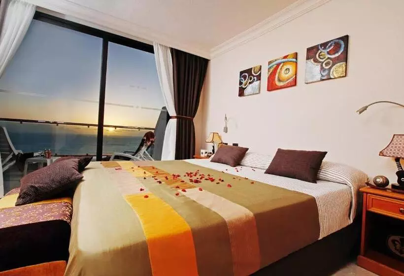آپارتمان 2 خوابه با چشمانداز دریا, Royal Sun Resort