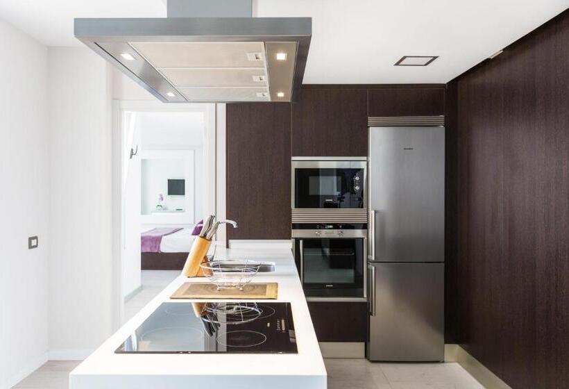 オーシャンビューの3ベッドルームデラックスアパート, Royal Sun Resort