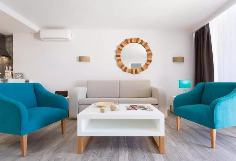 1 Bedroom Deluxe Apartment Sea View, Royal Sun Resort