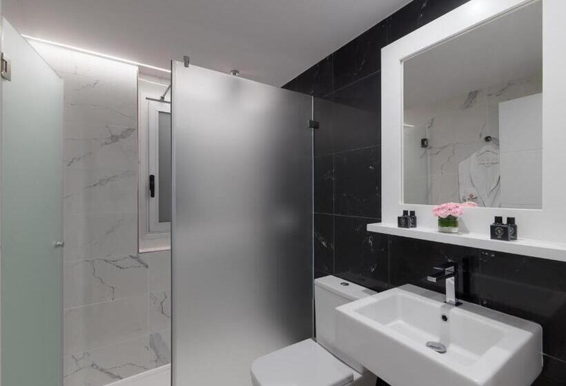 オーシャンビューの2ベッドルームデラックスアパート, Royal Sun Resort