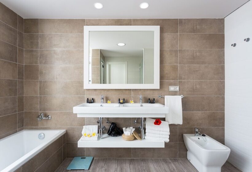 オーシャンビューの1ベッドルームデラックスアパート, Royal Sun Resort