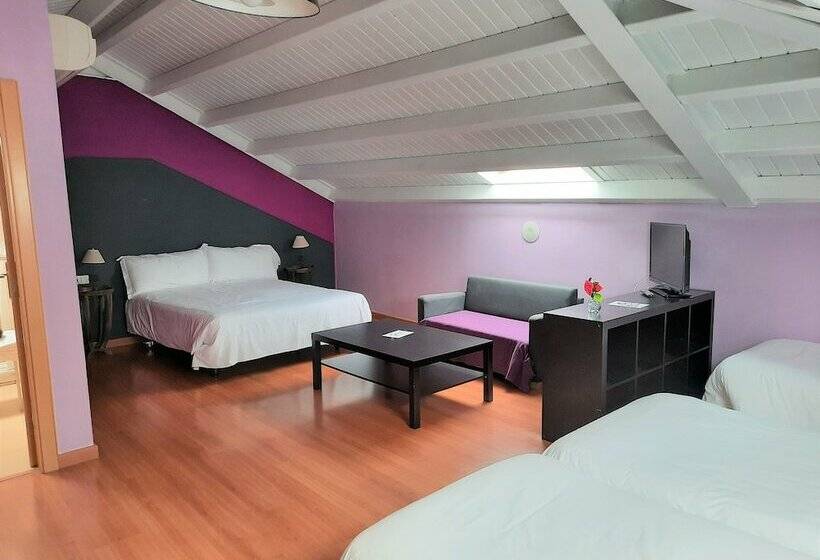 Семейный Номер, Santana Hotel Restaurante