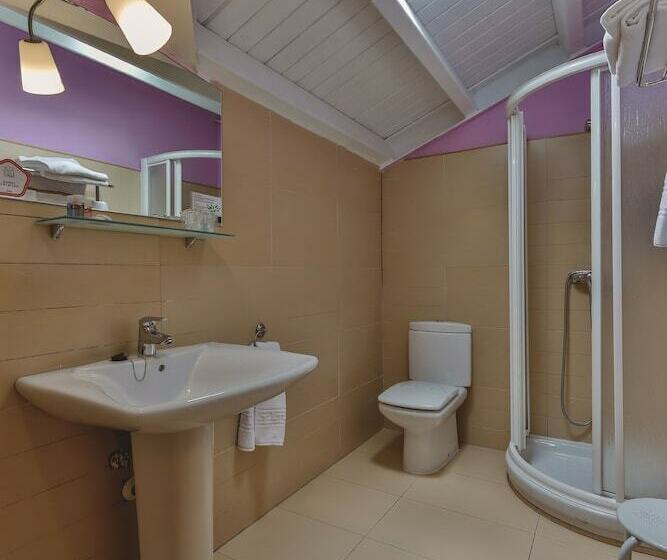 Семейный Номер, Santana Hotel Restaurante