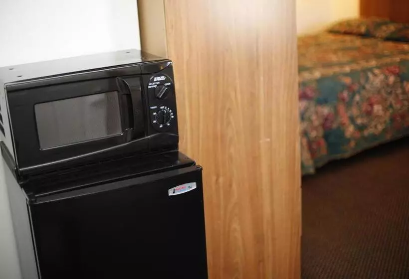 ファミリールーム, Travelier Motel   Macon