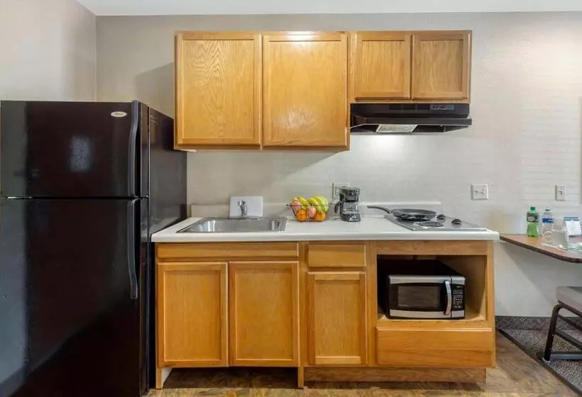 身障者適用スタンダードルーム, Woodspring Suites Raleigh Garner