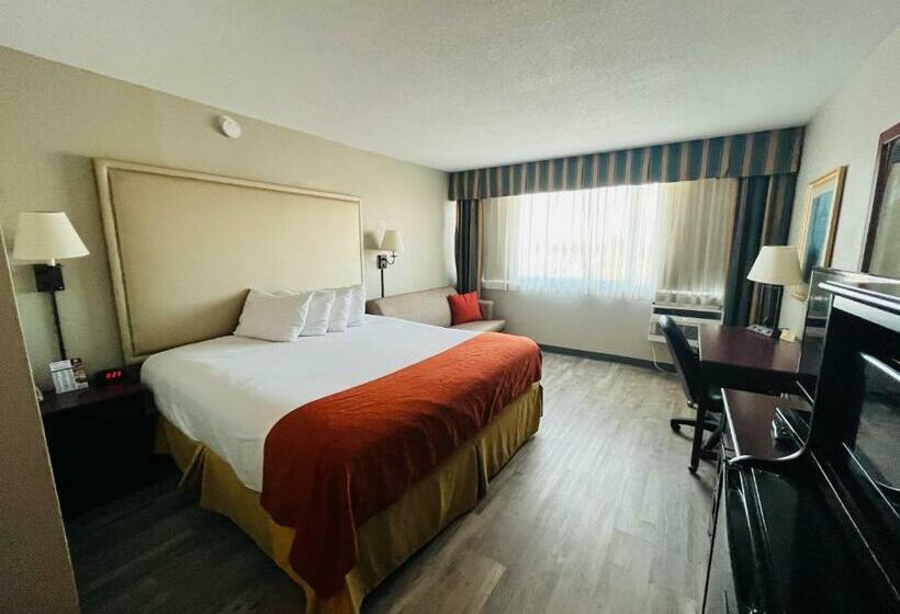 חדר סטנדרט, מיטת קינג, מותאם לאדם עם מוגבלויות, Baymont By Wyndham Keokuk