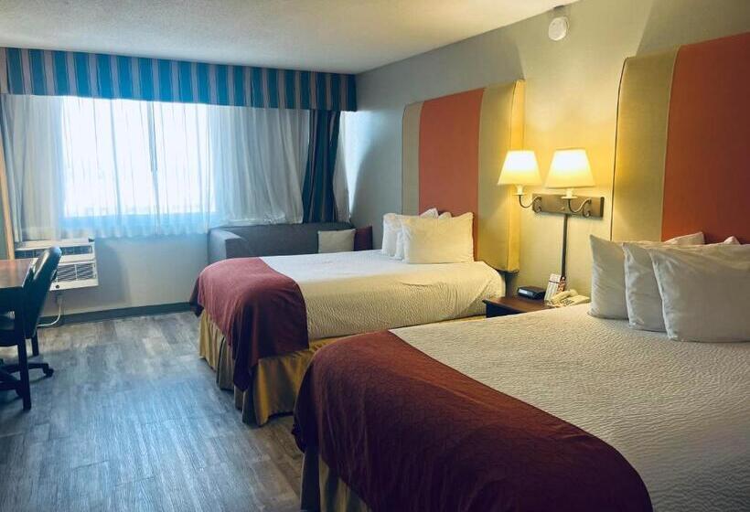 带2个双人床的标准工作室, Baymont By Wyndham Keokuk