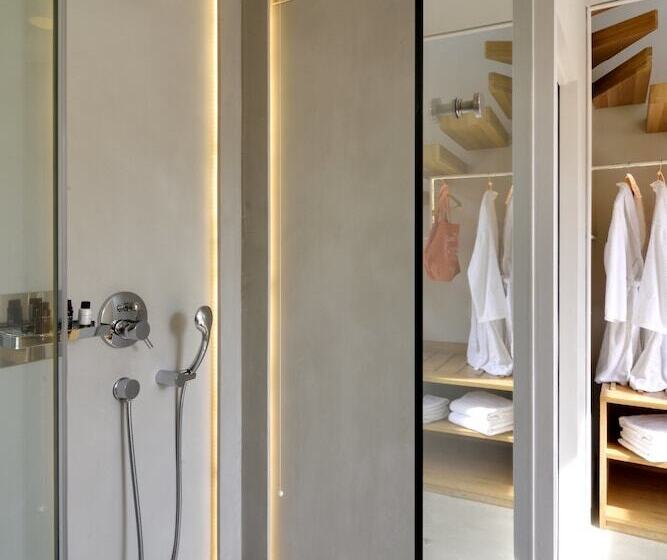 스위트, Coco Mat Hotel Nafsika