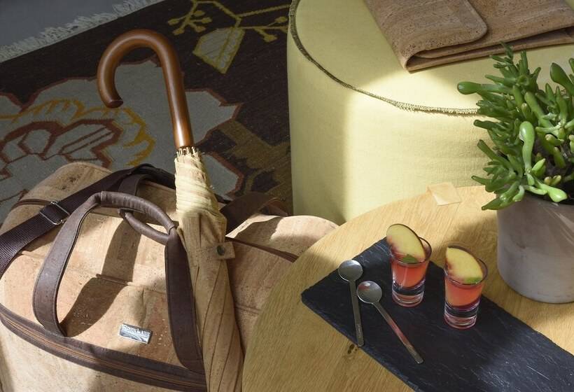스위트, Coco Mat Hotel Nafsika