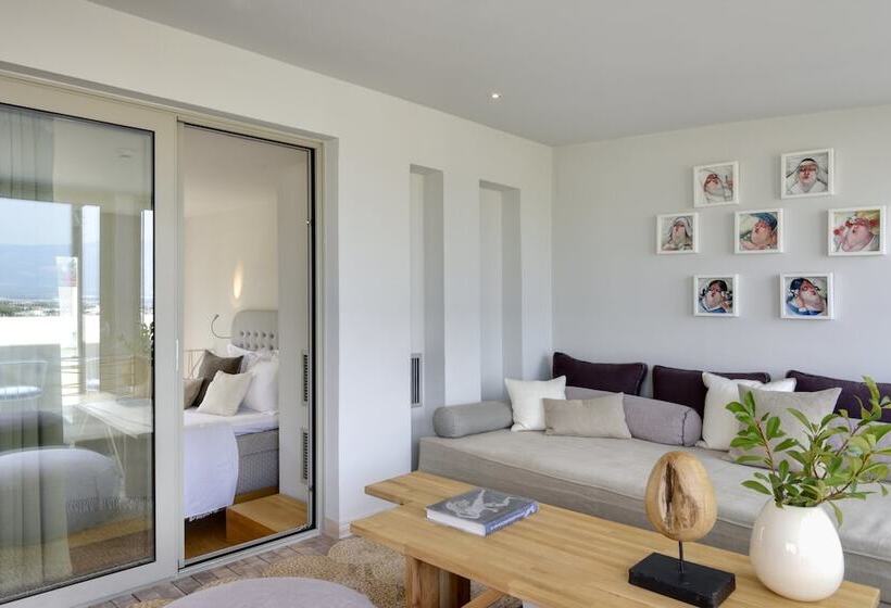 스위트, Coco Mat Hotel Nafsika