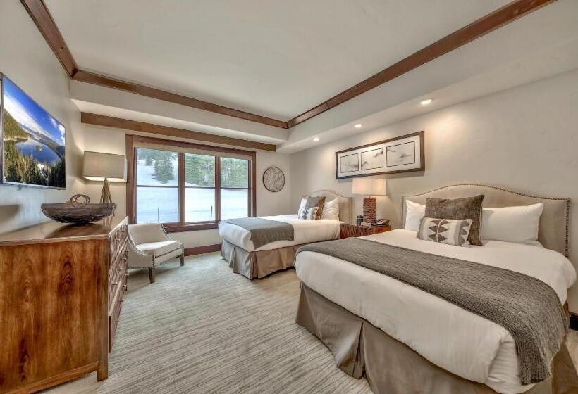 شقة غرفتين, Constellation Residences