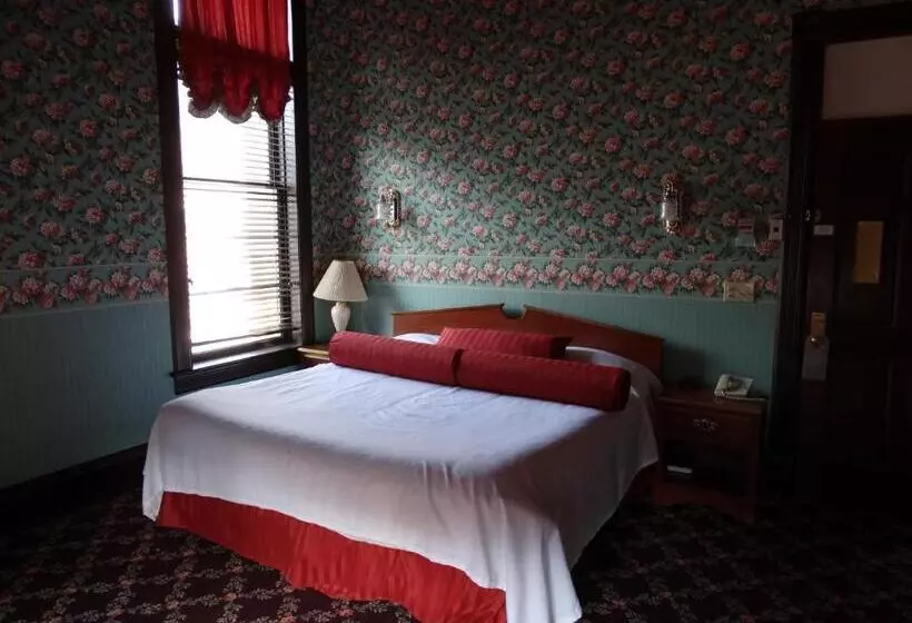 キングサイズベッドのスイートルーム, Historic Iron Horse Inn Deadwood