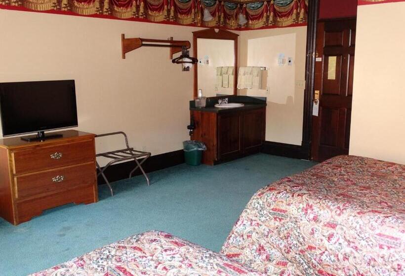 غرفه قياسيه سريرين مزدوجين, Historic Iron Horse Inn   Deadwood