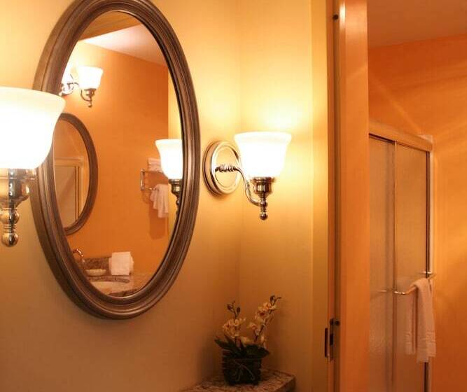 جناح, Main Street Inn