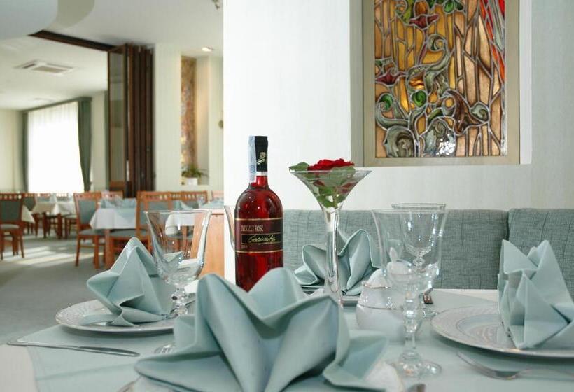 シングルベーシックルーム, Matejko