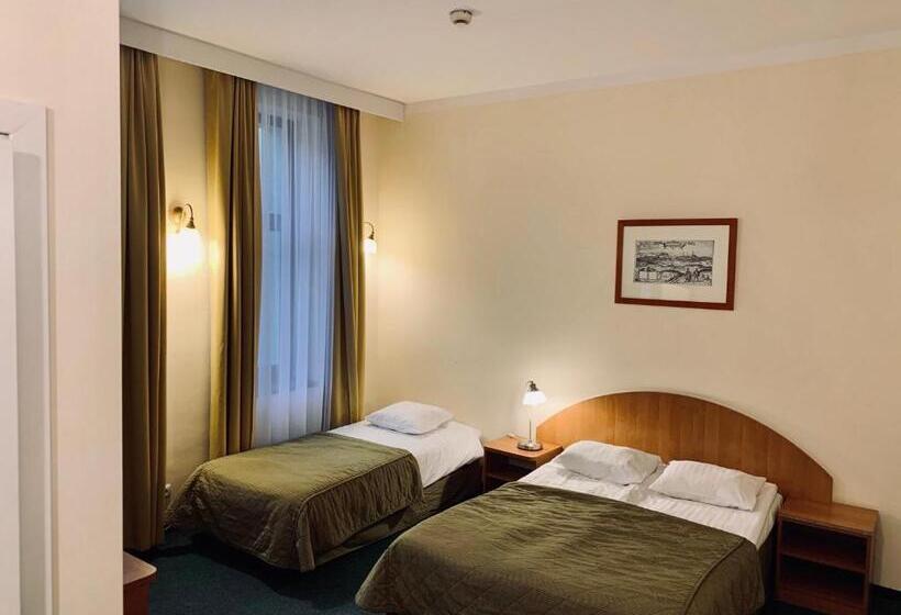 スタンダードルーム, Matejko