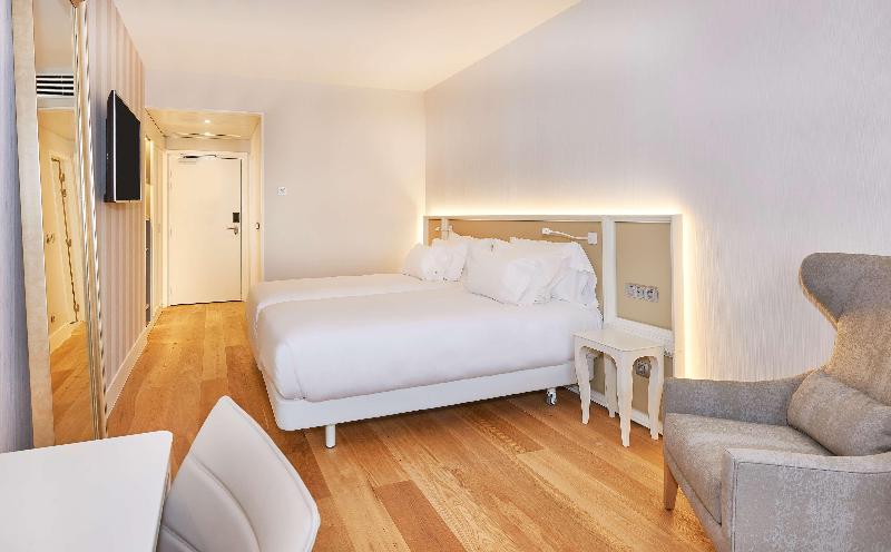 スタンダードルーム, Olissippo Saldanha