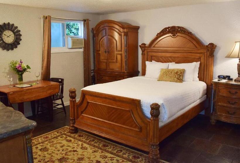 غرفة قياسية, Silverton Inn & Suites