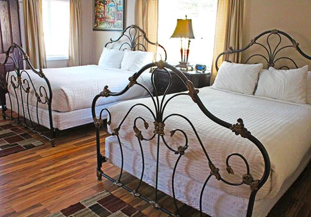 Люкс, Silverton Inn & Suites