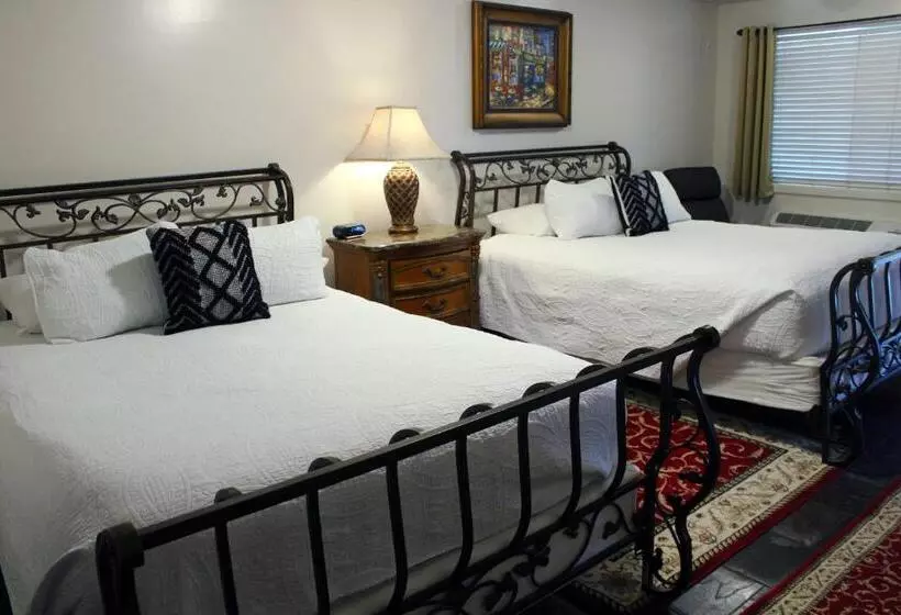 デラックススタジオ, Silverton Inn & Suites