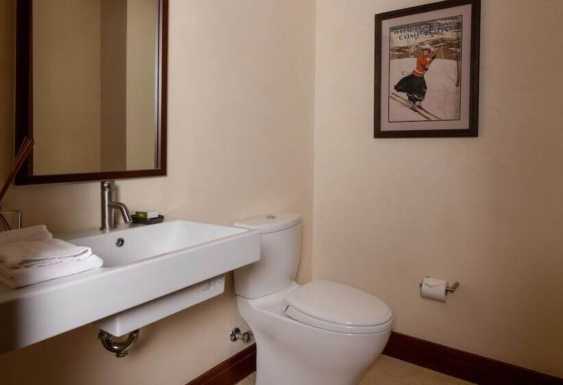 דירת שני חדרים, Solaris Residences