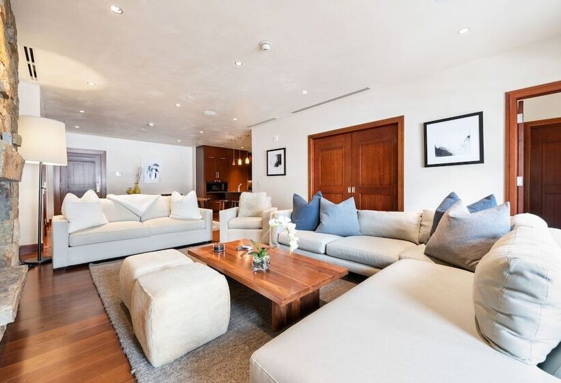 דירת שני חדרים, Solaris Residences