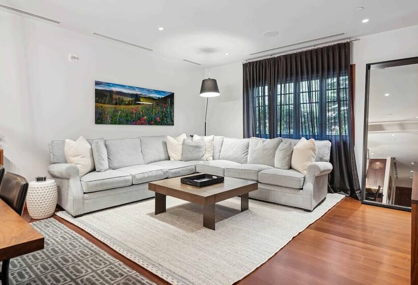 דירת חדר, Solaris Residences