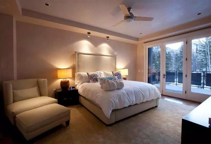 ５ベッドルームアパート, The Auberge Residences At Element 52