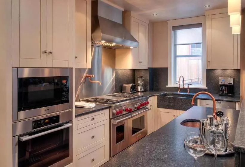 １ベッドルームアパートメント, The Auberge Residences At Element 52
