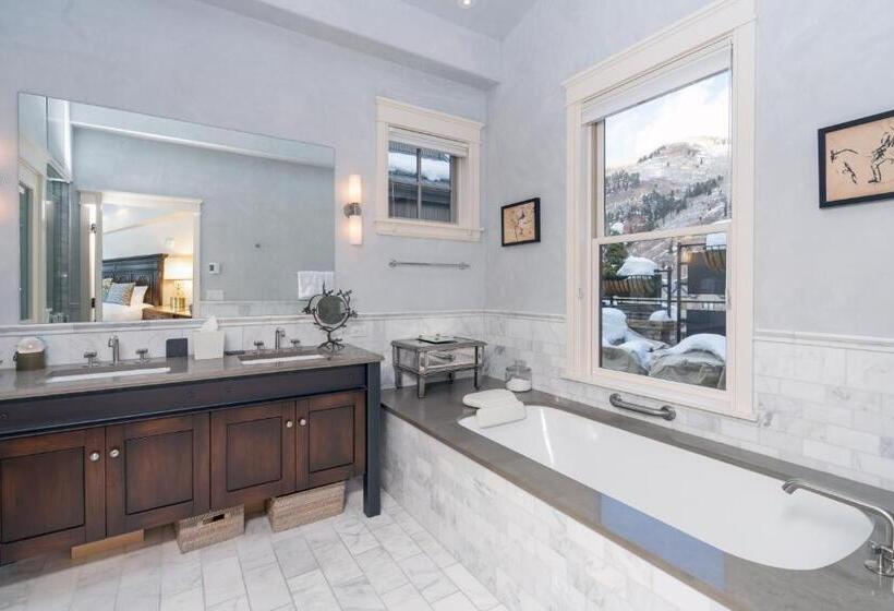 דירת חדר סופריור, The Auberge Residences At Element 52