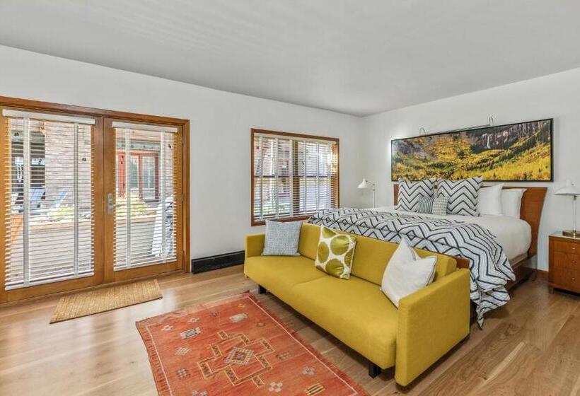 شقة غرفتين, The Auberge Residences At Element 52