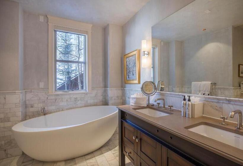 شقة غرفة واحدة, The Auberge Residences At Element 52