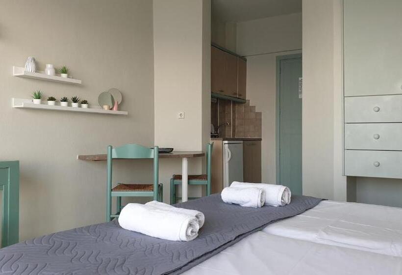 オーシャンビュースタンダードルーム, Ostria Studios