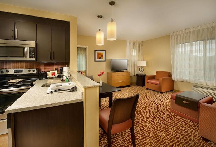 جناح, Towneplace Suites Bridgeport Clarksburg