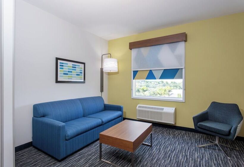 סוויטה מותאמת לאדם עם מוגבלויות, Holiday Inn Express & Suites   Miramar, An Ihg