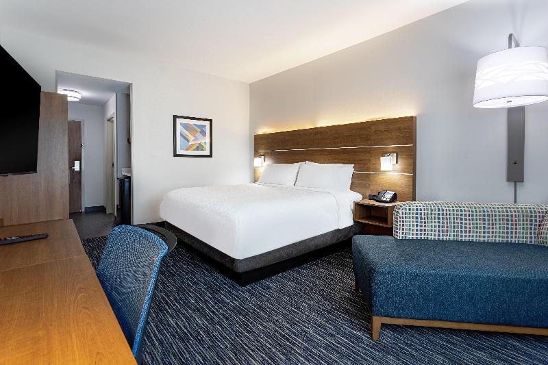 חדר סטנדרט עם מיטת קינג, Holiday Inn Express & Suites   Miramar, An Ihg