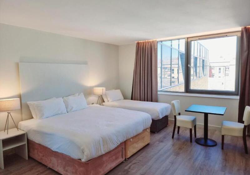 Студио Executive, Axiom Park