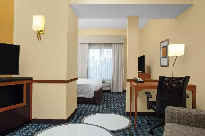 キングサイドベッドのスタンダードワンルーム, Fairfield Inn And Suites By Marriott Augusta