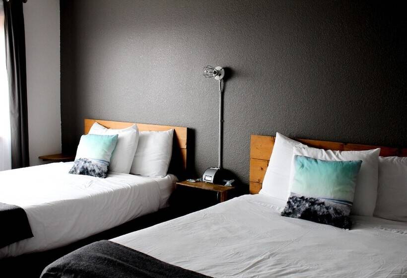 חדר סטנדרט, Adrift