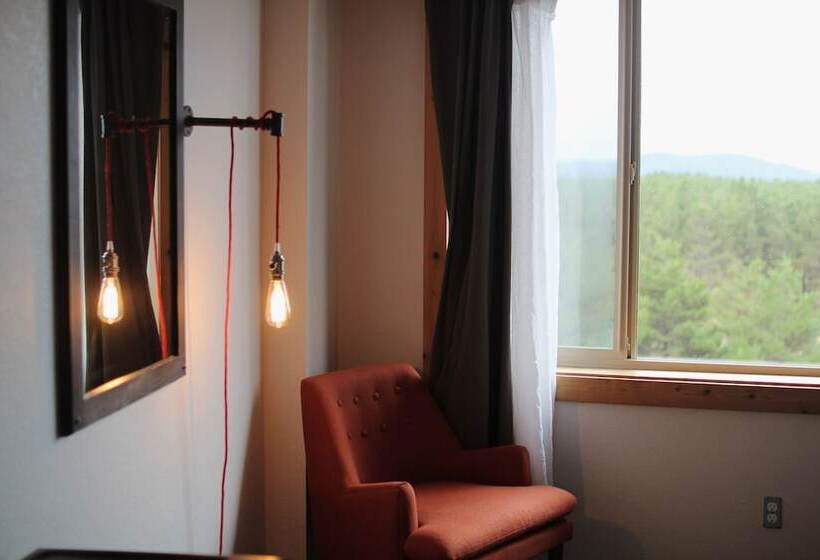 חדר סטנדרט עם מיטת קינג, Adrift