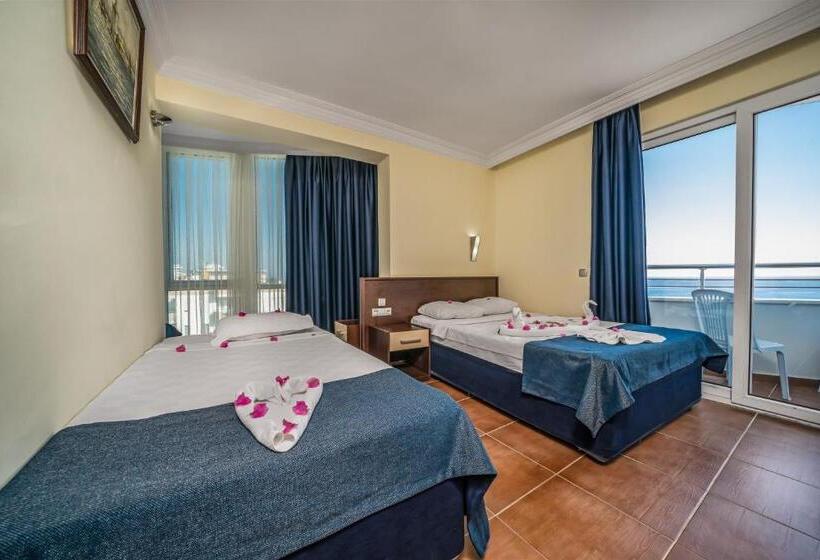 غرفة قياسية ثلاثية, Arsi Blue Beach