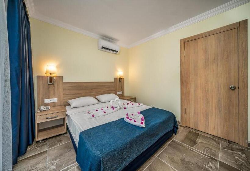 غرفة قياسية ثلاثية, Arsi Blue Beach