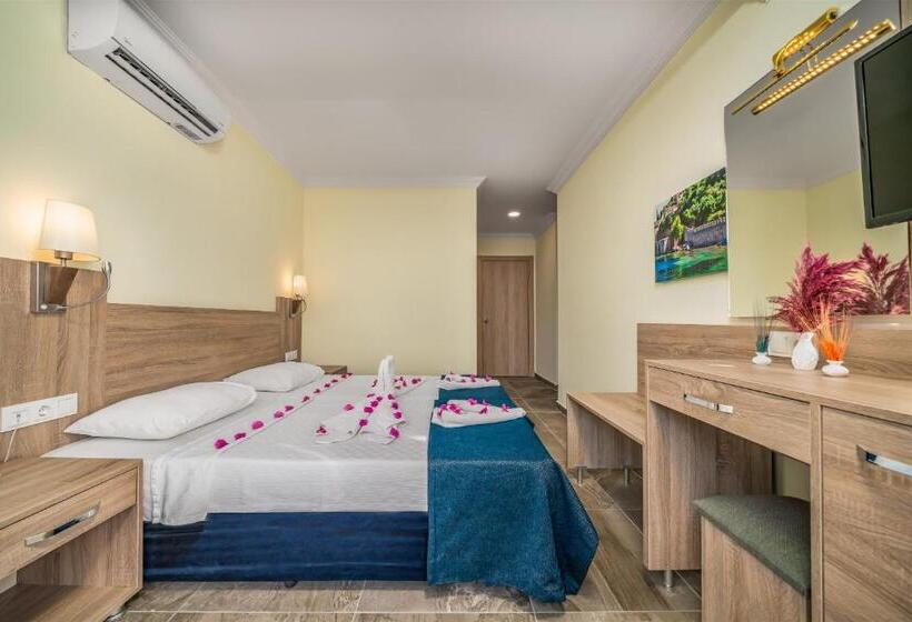 غرفة قياسية ثلاثية, Arsi Blue Beach